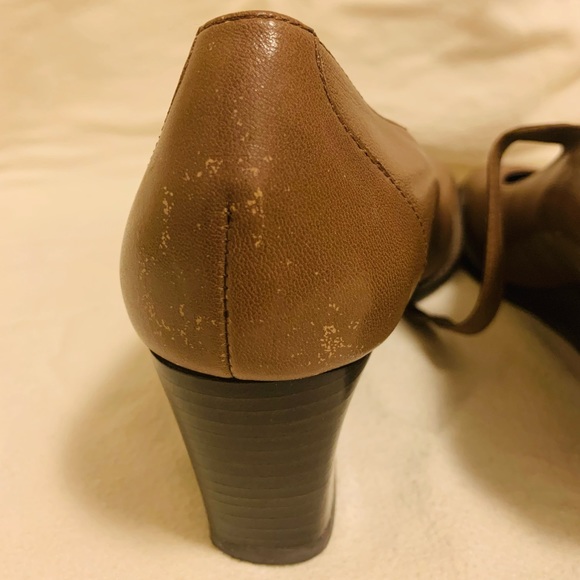 Etienne Aigner wedges. Size 5 1/2 M. - Picture 5 of 5